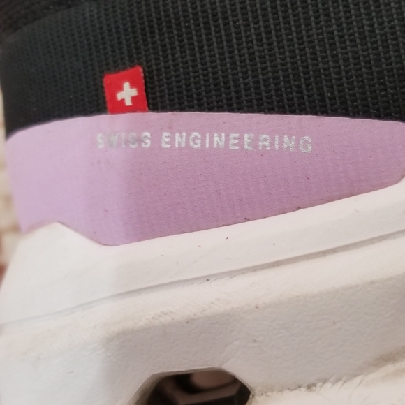 On Clouds Black Lavender And White - Picture 4 of 7